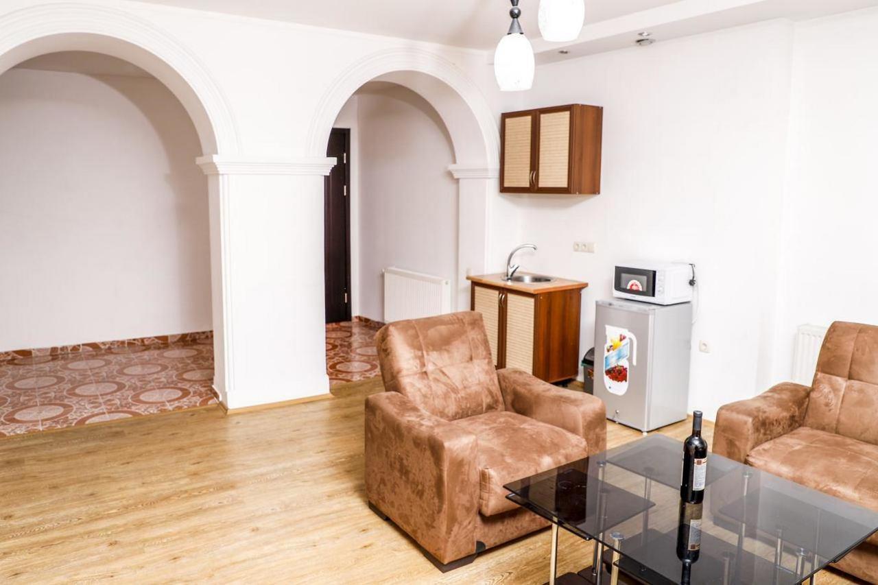 Hotel Monaco Tbilisi Ngoại thất bức ảnh